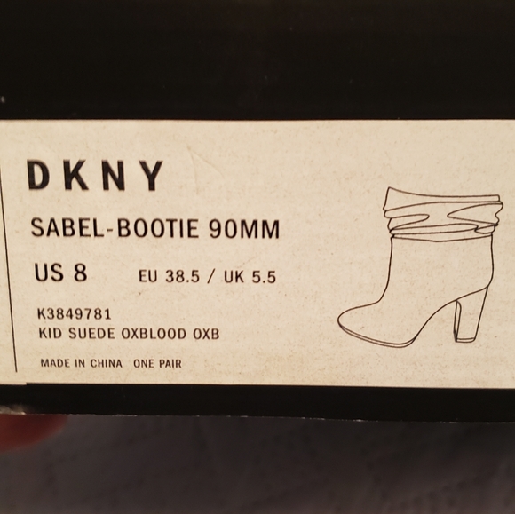 Brand New DKNY SUEDE BOOTIES size 8 - Picture 9 of 9